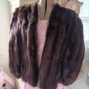 VTG "BULLOCKS LOS ANGELES FURS" STUNNING REAL FUR JACKET/CAPE!